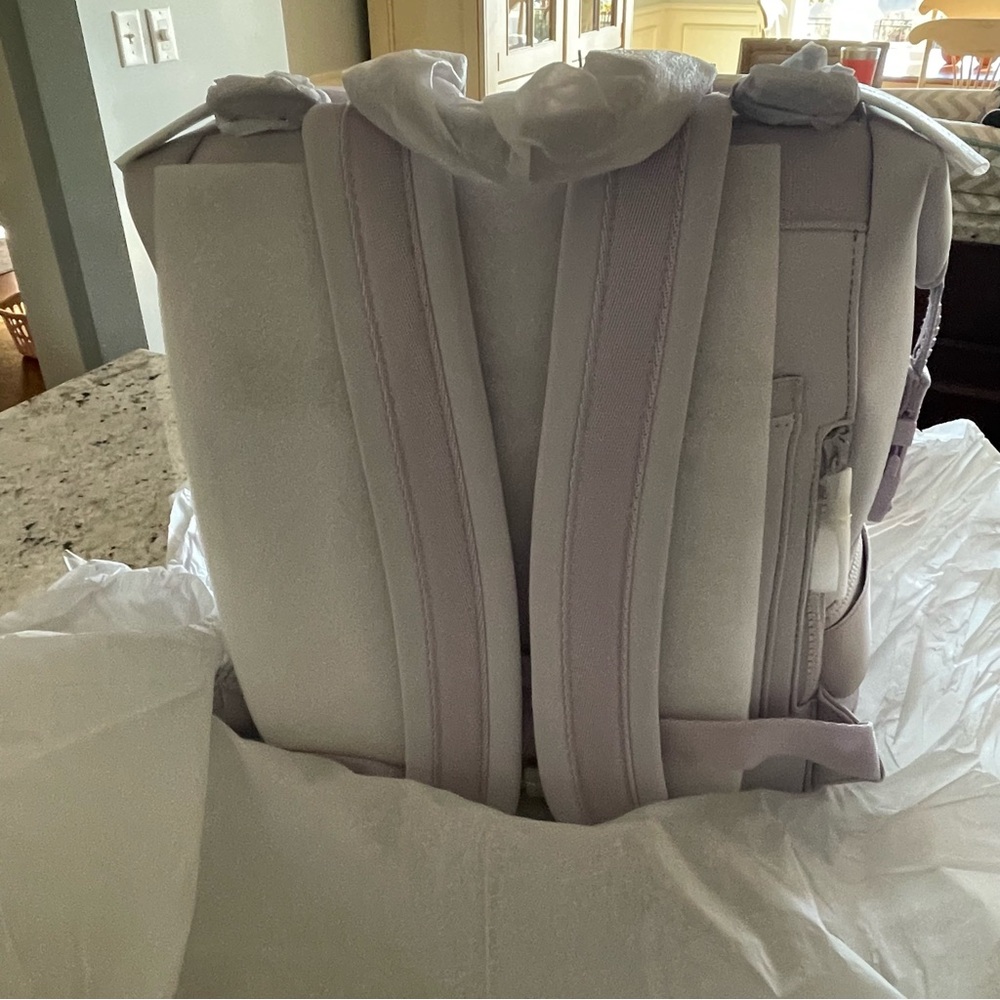 NWT Dagne Dover Indi Diaper Bag Backpack in Size Medium Washed Lilac - Picture 2 of 4